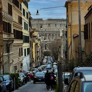 Colosseum Maison Roma